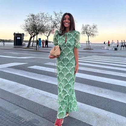 Robe maxi femme avec un design floral frais et une coupe décontractée Chic und Stil