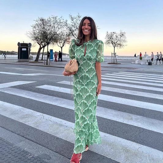Robe maxi femme avec un design floral frais et une coupe décontractée Chic und Stil