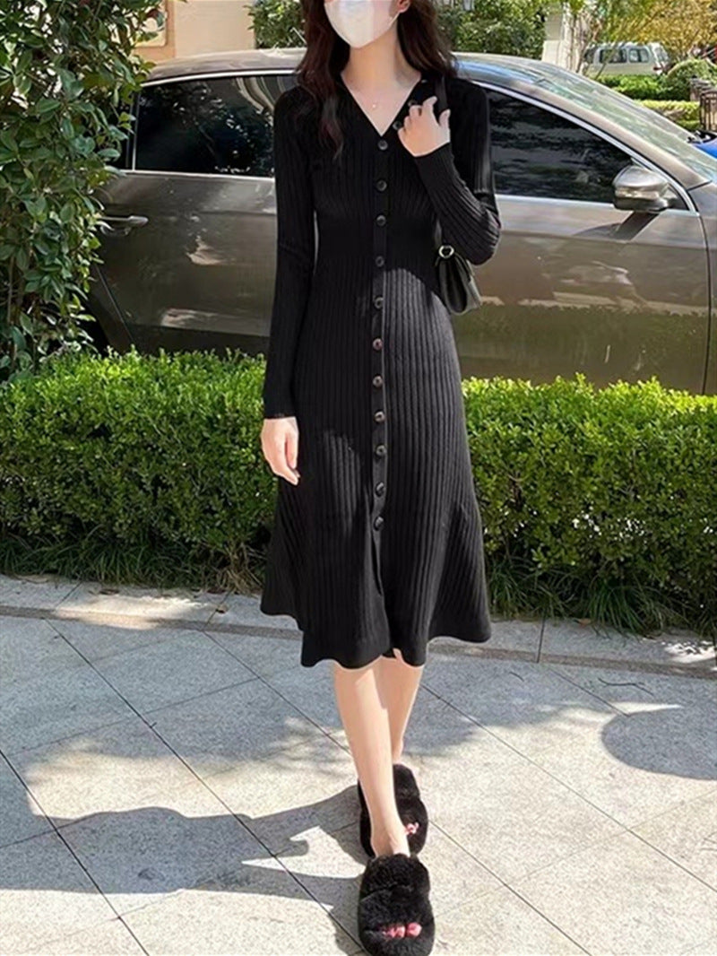 Robe midi décontractée pour femmes en fine maille côtelée avec patte de boutonnage Chic und Stil