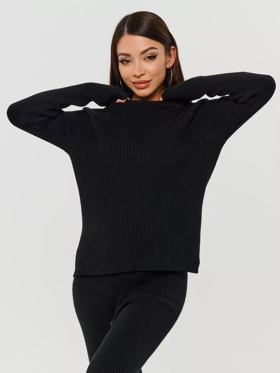 Women's ribbed knit pullover with a relaxed fit and a wide collar Chic and Style