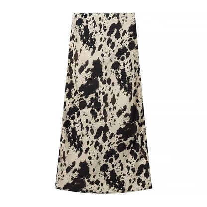 A-line skirt for women with a stylish animal print Chic und Stil