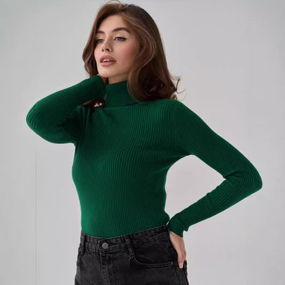 Pull-over à col roulé pour dames avec un design côtelé et une coupe décontractée Chic und Stil