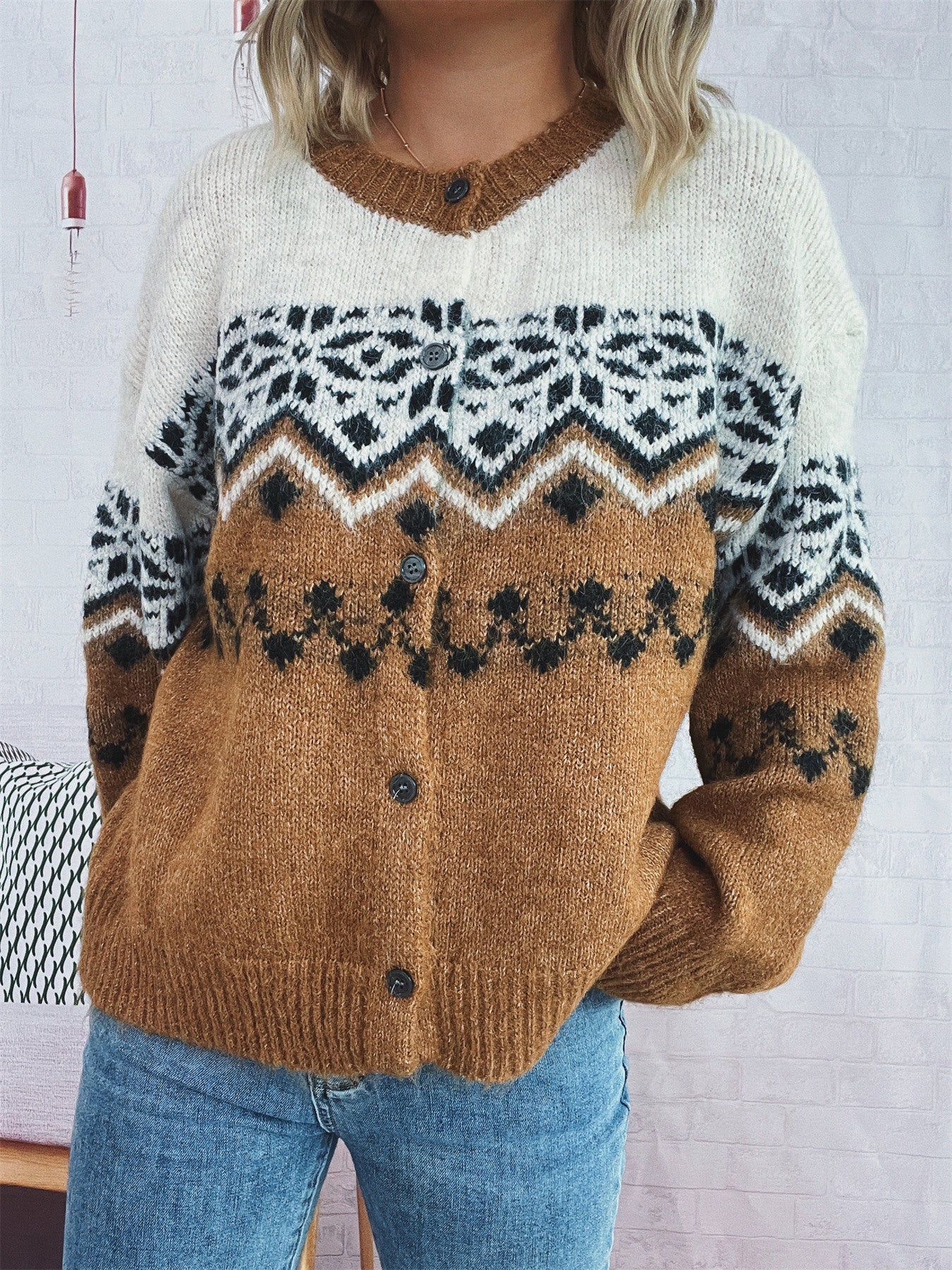 Dames pull-over en tricot doux avec un grand motif et un excellent finition Chic und Stil