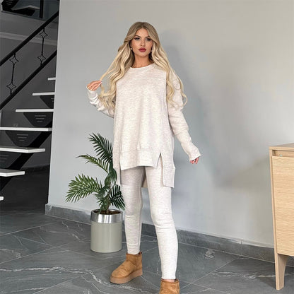 Casual sports set for women with oversized pullover and leggings Chic und Stil