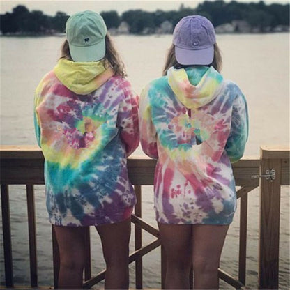 Pull à capuche décontracté pour femmes avec un design unique tie-dye Chic und Stil