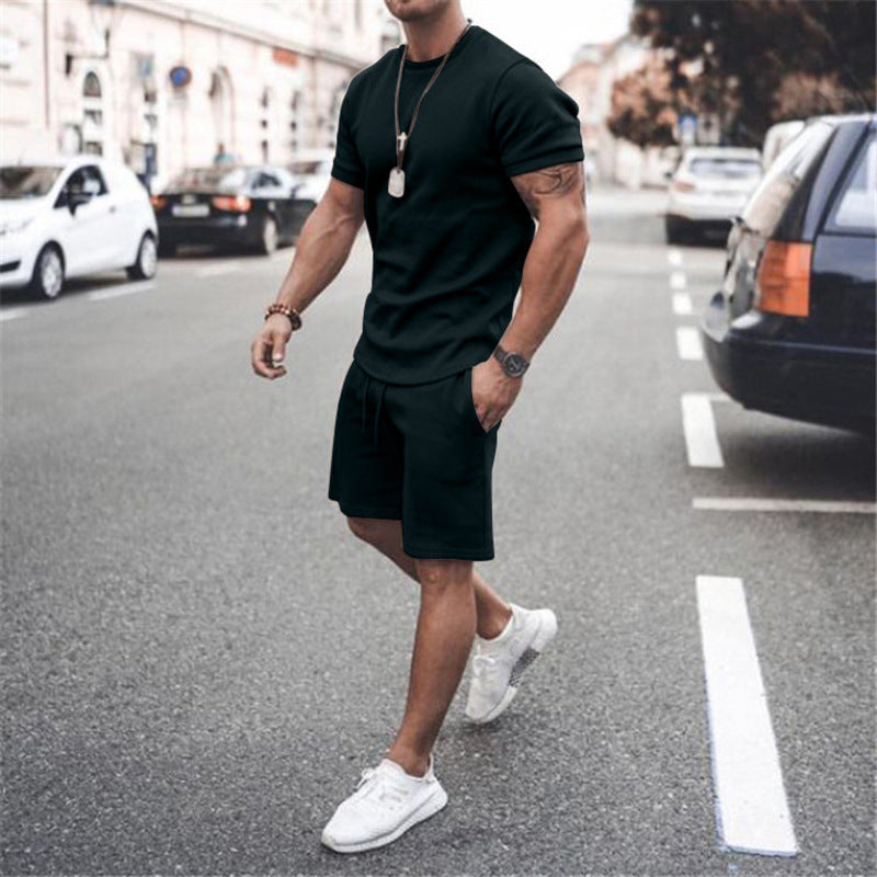Ensemble d'été sportif pour hommes avec t-shirt respirant et shorts Chic und Stil