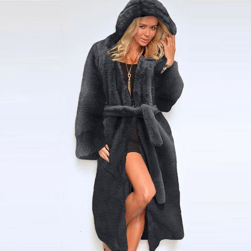 Dame à carreaux avec capuche et ceinture Chic und Stil