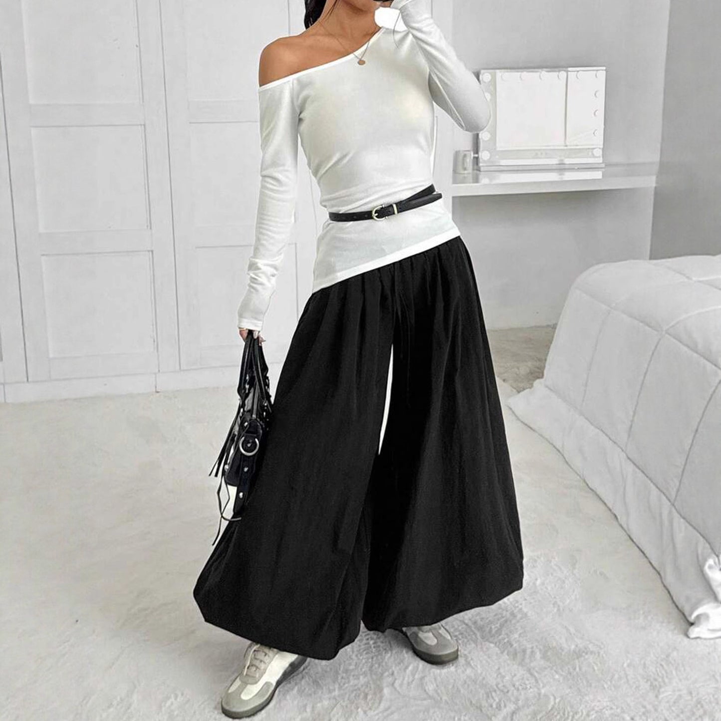 Women's Palazzo Pants, wide cut, with elastic waistband and side pockets Chic and Style