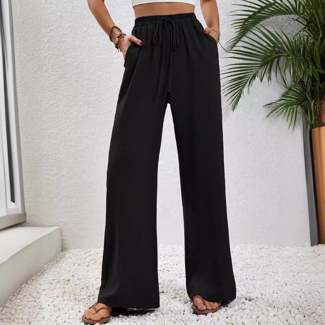 Loose-fit leisure pants for women with an elastic waistband and practical side pockets Chic and Style