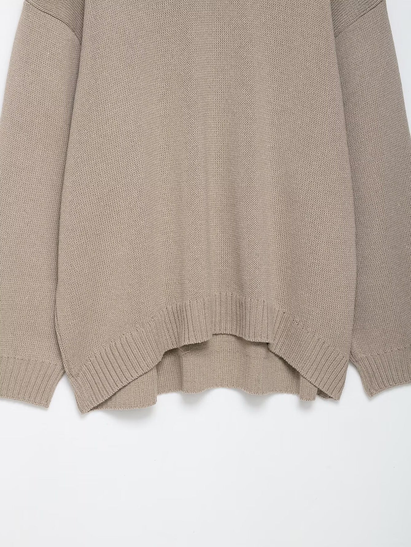 Pull en tricot décontracté pour femmes avec épaules tombantes et ourlet large Chic und Stil