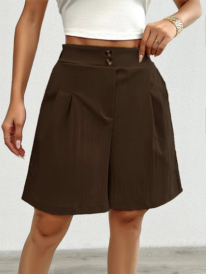 High-waisted satin shorts for women with double button closure and pleats Chic und Stil