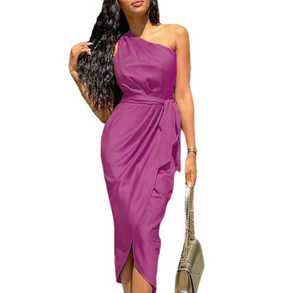 Robe enveloppante élégante pour femmes avec coupe asymétrique et ceinture à la taille Chic und Stil