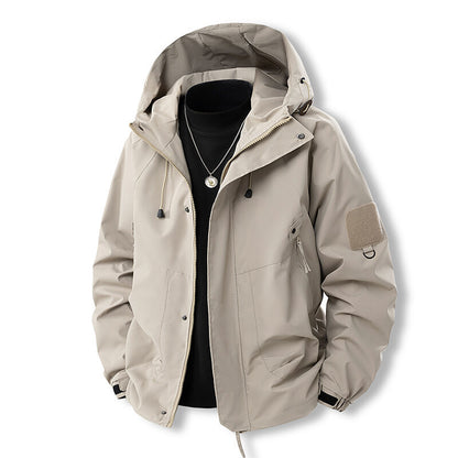 Functional outdoor jacket for men with adjustable hood and breathable properties Chic and Style