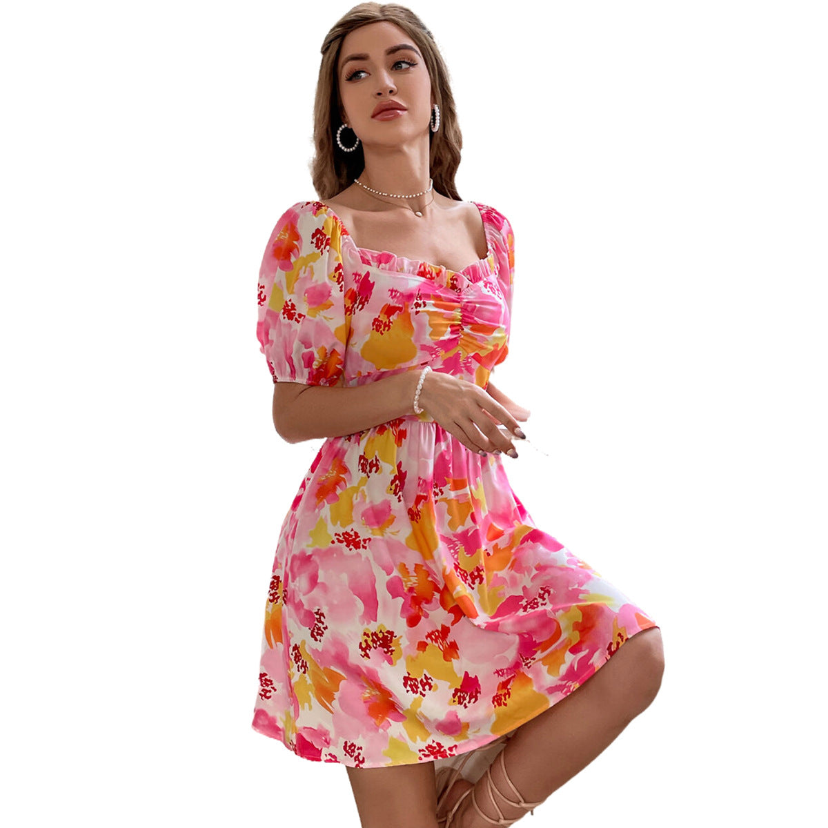 Robe à fleurs éclatante pour femmes avec manches bouffantes et ceinture élastique à la taille Chic und Stil