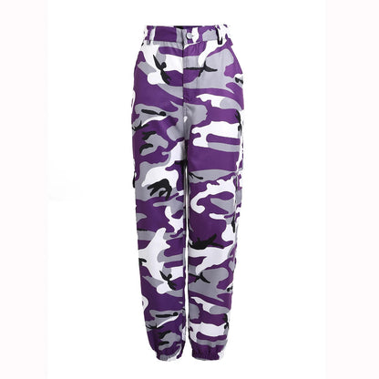 Women's cargo pants with a modern camouflage design, elastic waistband, and practical pockets Chic and Style