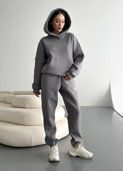 Comfortable Ladies Fleece-Hoodie and Jogging Pants Chic and Stil