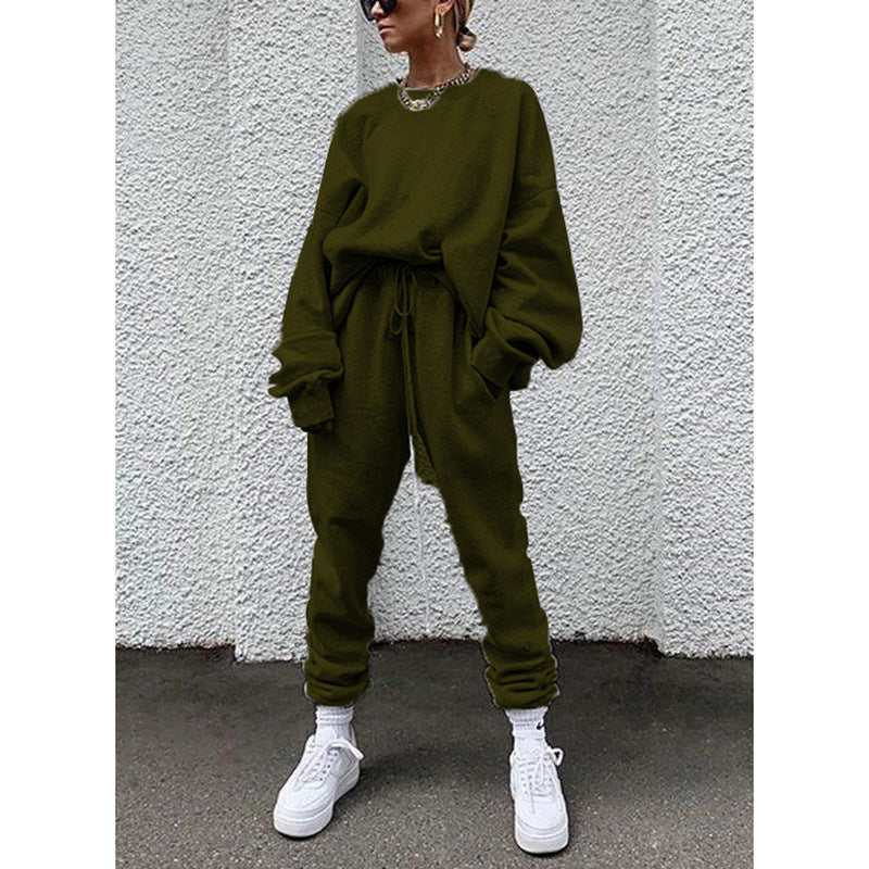 Women casual and comfortable leisure set with an oversized sweater and chic jogging pants and style