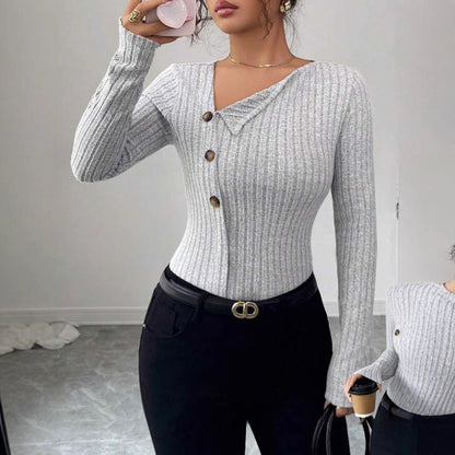 Pull en rib à col asymétrique et patte de boutons pour femmes
