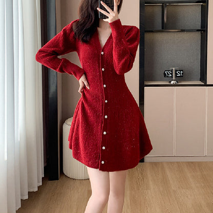 Robe tricotée pour femmes avec patte de boutonnage et manches volumineuses Chic und Stil