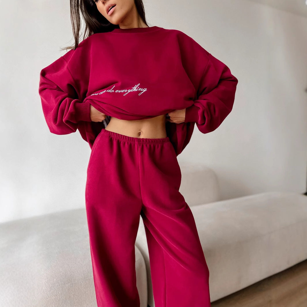 Dames confortable ensemble de sweat en peluche avec taille élastique et inscription à la mode Chic und Stil