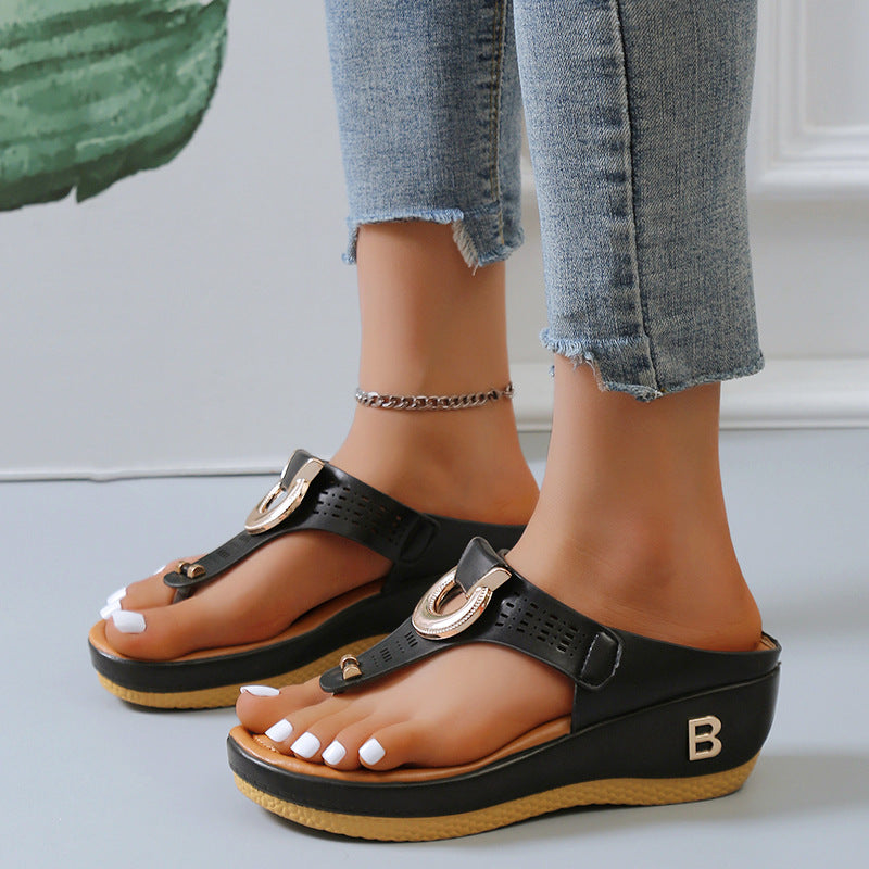 Sandales antidérapantes à plateforme décorative pour femmes Chic und Stil