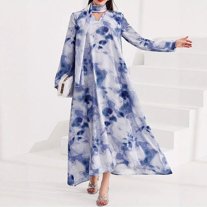 Robe maxi femme avec motif artistique et col montant élégant Chic und Stil