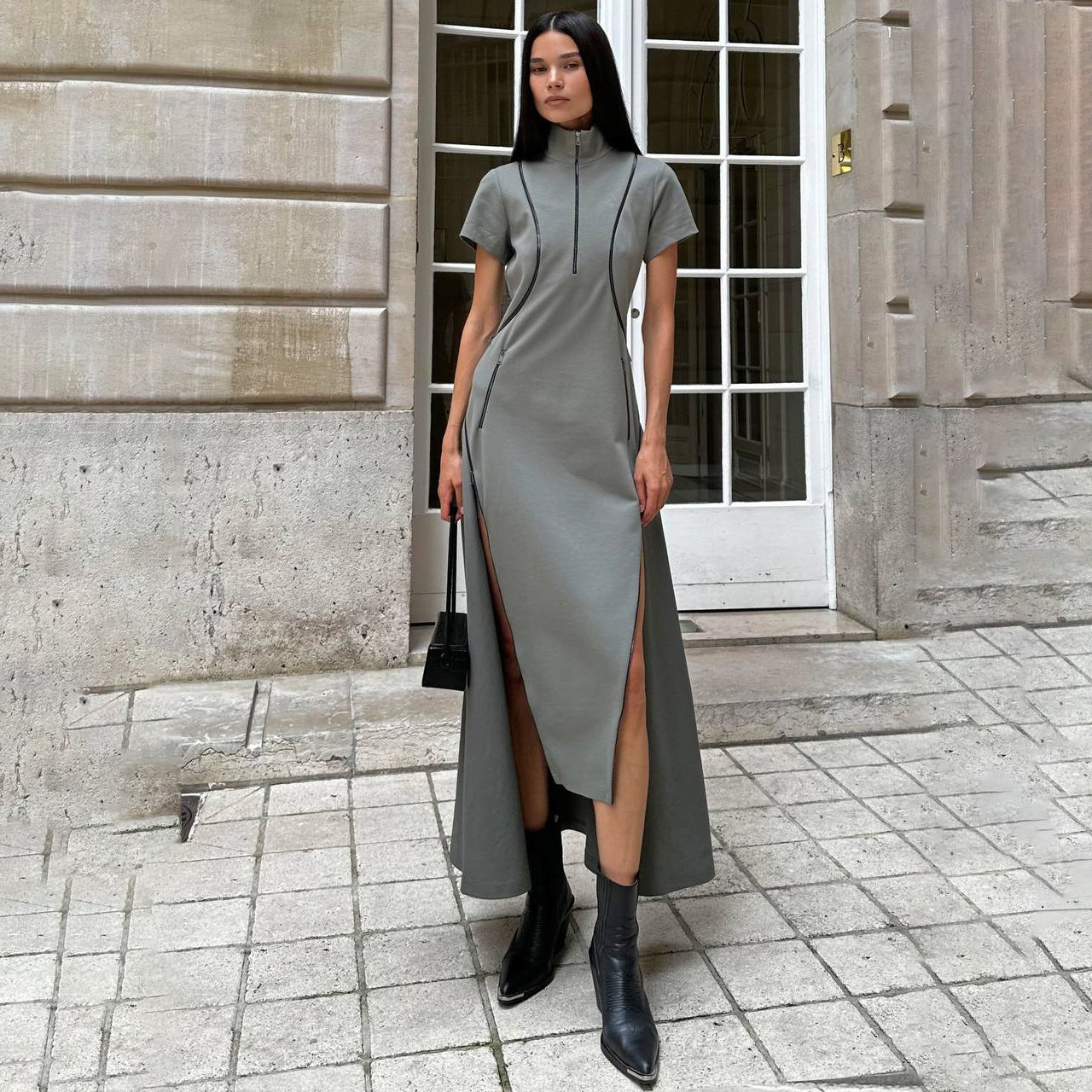 Robe maxi pour femmes avec fente haute et col montant Chic und Stil