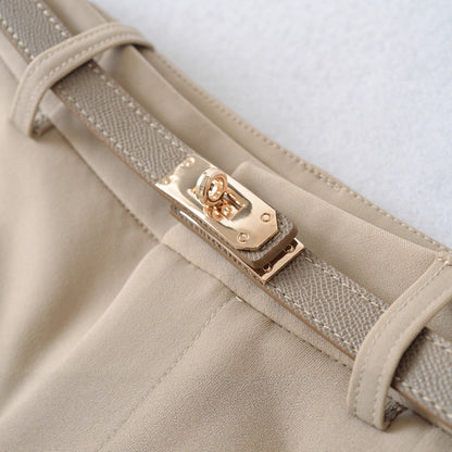 Women's flared pants with fitted waist and decorative belt Chic und Stil