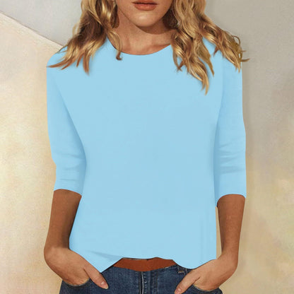Chic und Stil | Round Neck Three-Quarter Sleeve Solid Color Tee