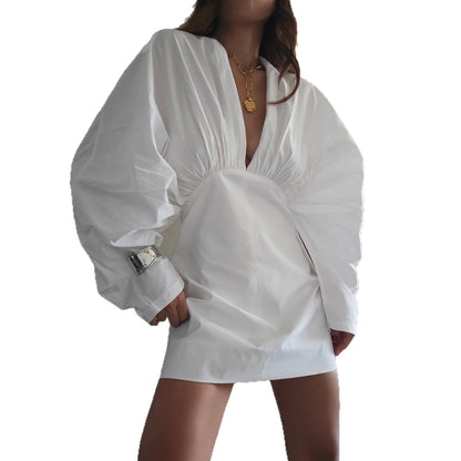 Robe portefeuille pour femmes avec un décolleté en V innovant et des manches volumineuses Chic und Stil