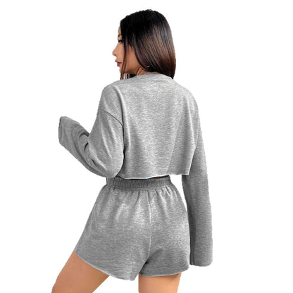 Ensemble de loisirs pour femmes avec crop-top décontracté et shorts Chic und Stil