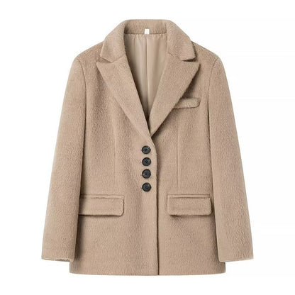 Blazer élégant pour femmes avec douce fourrure et détails décoratifs en boutons Chic und Stil
