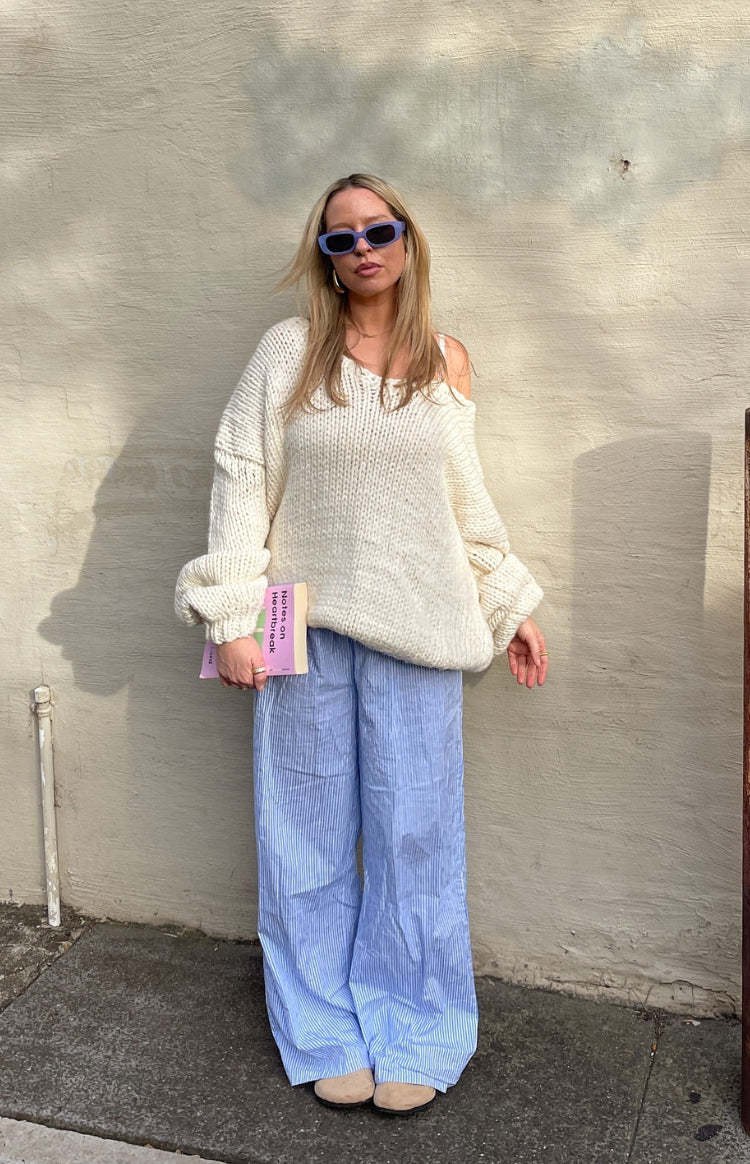 Pull en tricot oversized pour femmes avec épaules dénudées et manches volumineuses Chic und Stil