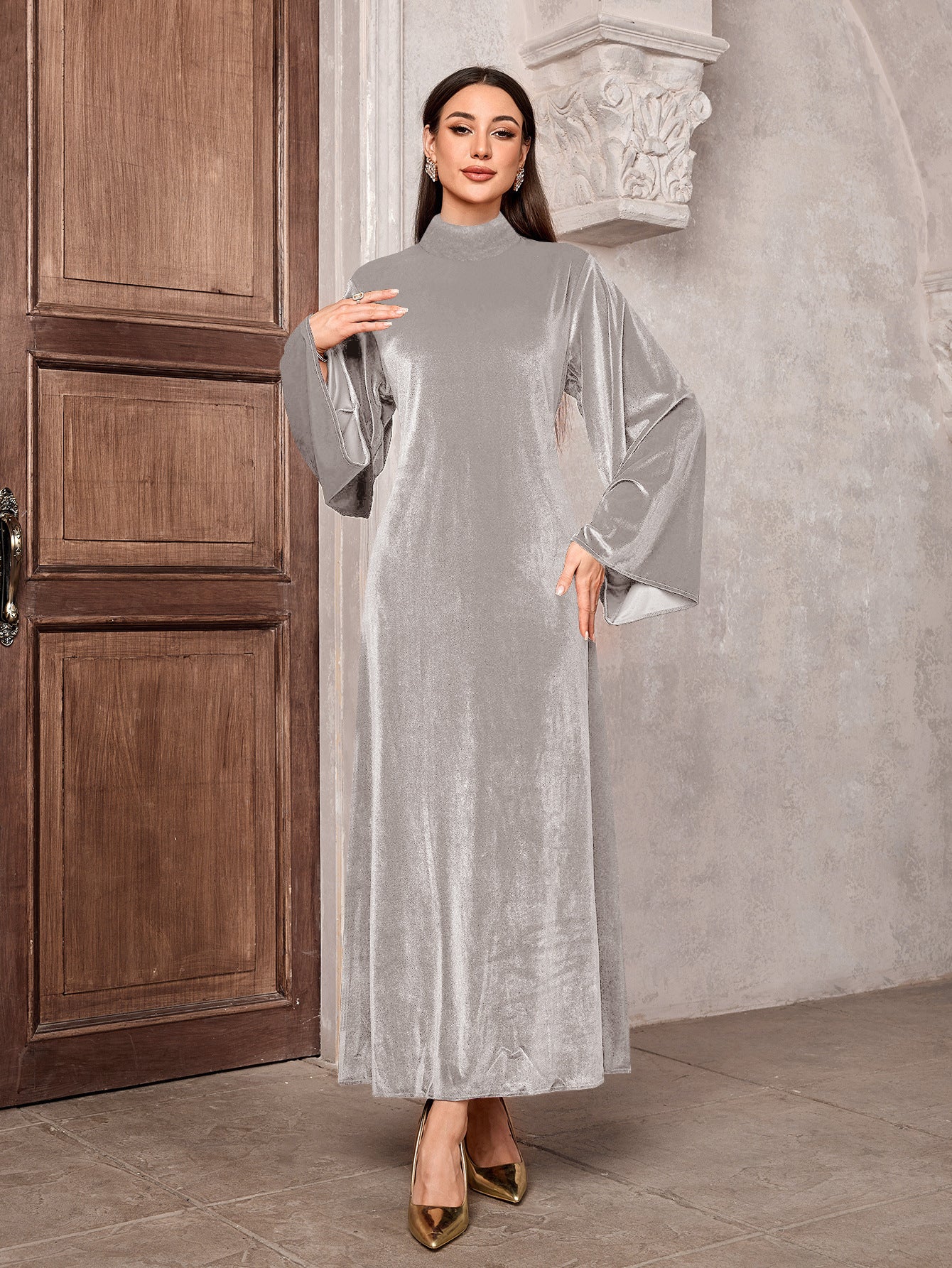 Robe maxi cintrée pour femmes en velours luxueux avec des manches volumineuses Chic und Stil