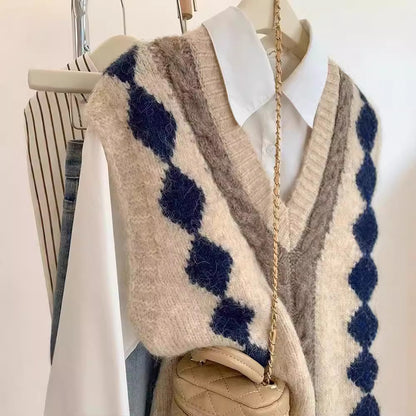 Pull en tricot pour femmes avec décolleté en V et motif géométrique Chic und Stil