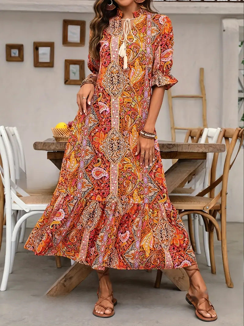 Robe maxi femme avec motif paisley ludique et détails volantés Chic und Stil