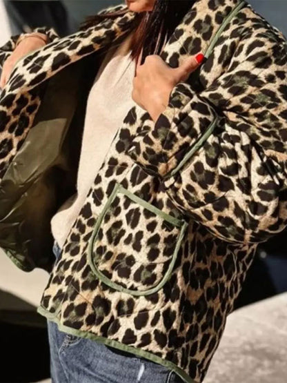 Dames blouson matelassé à motif léopard et poches Chic und Stil