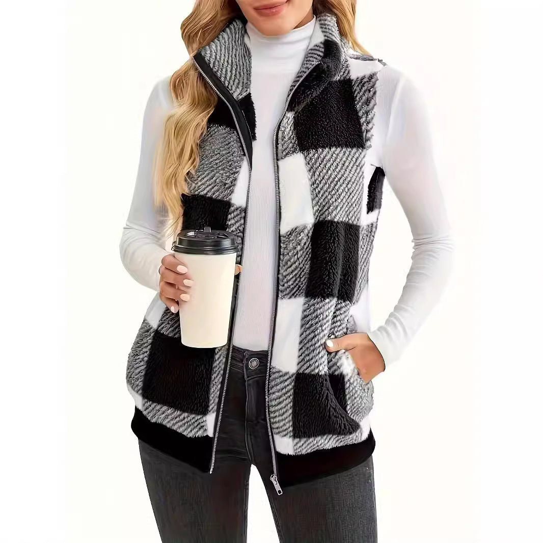 Women plaid fleece gilet with practical pockets Chic and Style