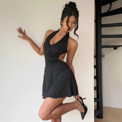 Robe mini femme avec décolleté en V profond et découpe latérale Chic und Stil