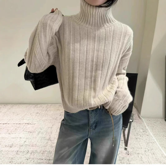 Pull à col roulé décontracté pour femmes avec un motif en fines côtes Chic und Stil