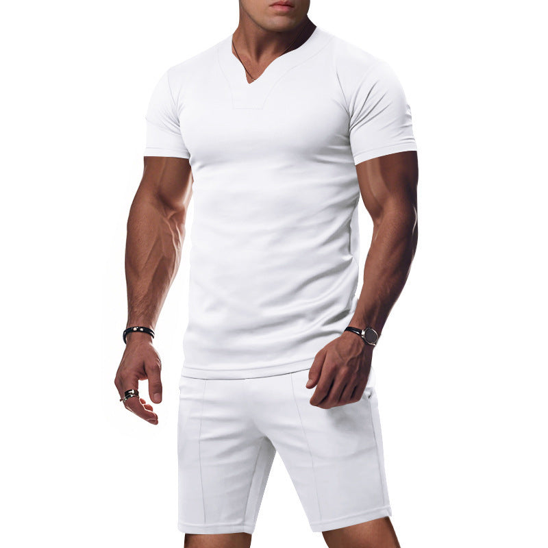 T-shirt sportif pour hommes à col en V avec coupe ajustée Chic und Stil