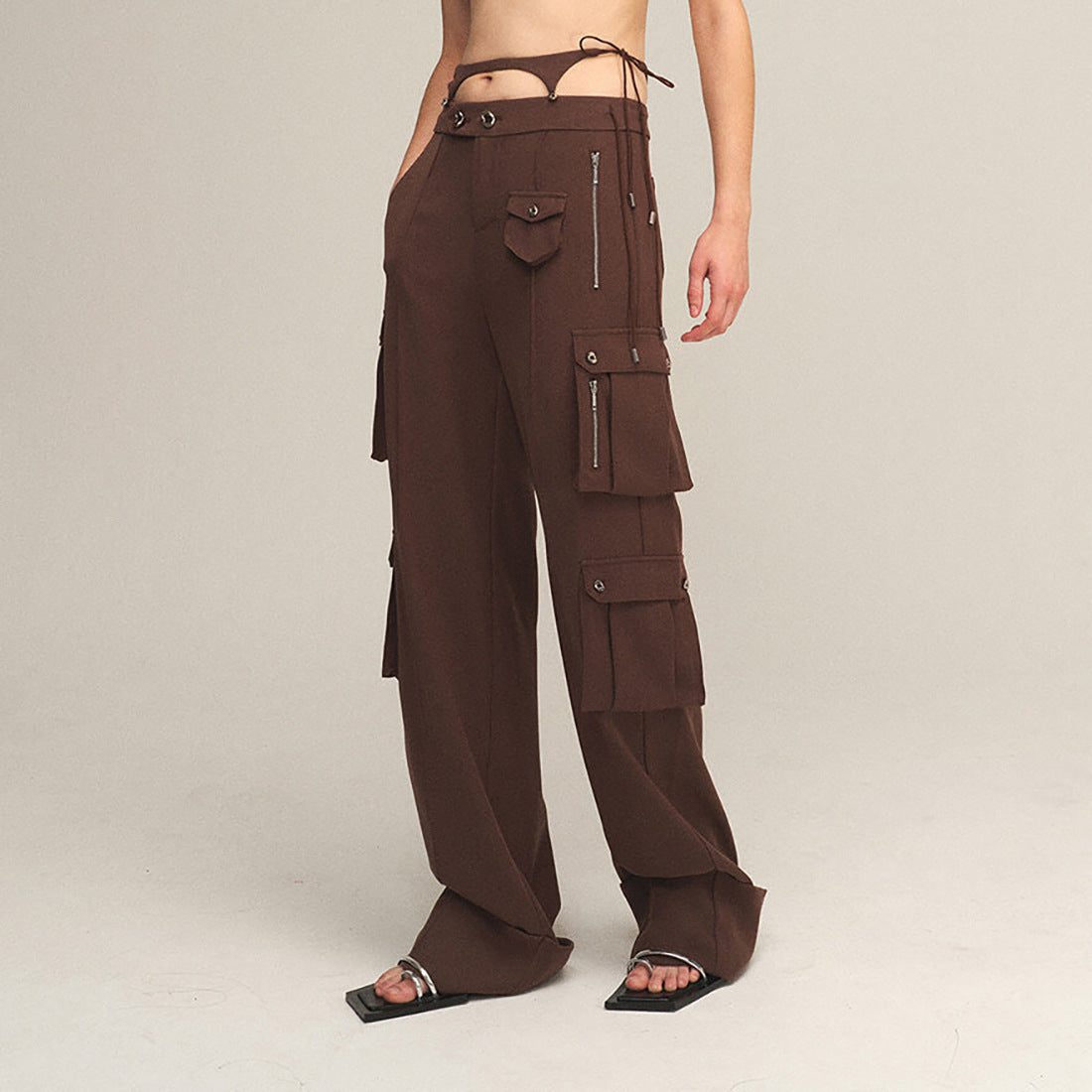 Chic and Style women’s cargo pants with innovative cut and belts