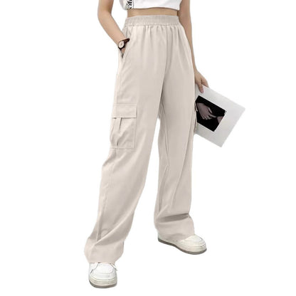 Cargo pants for women with elastic waistband and practical side pockets Chic and Style
