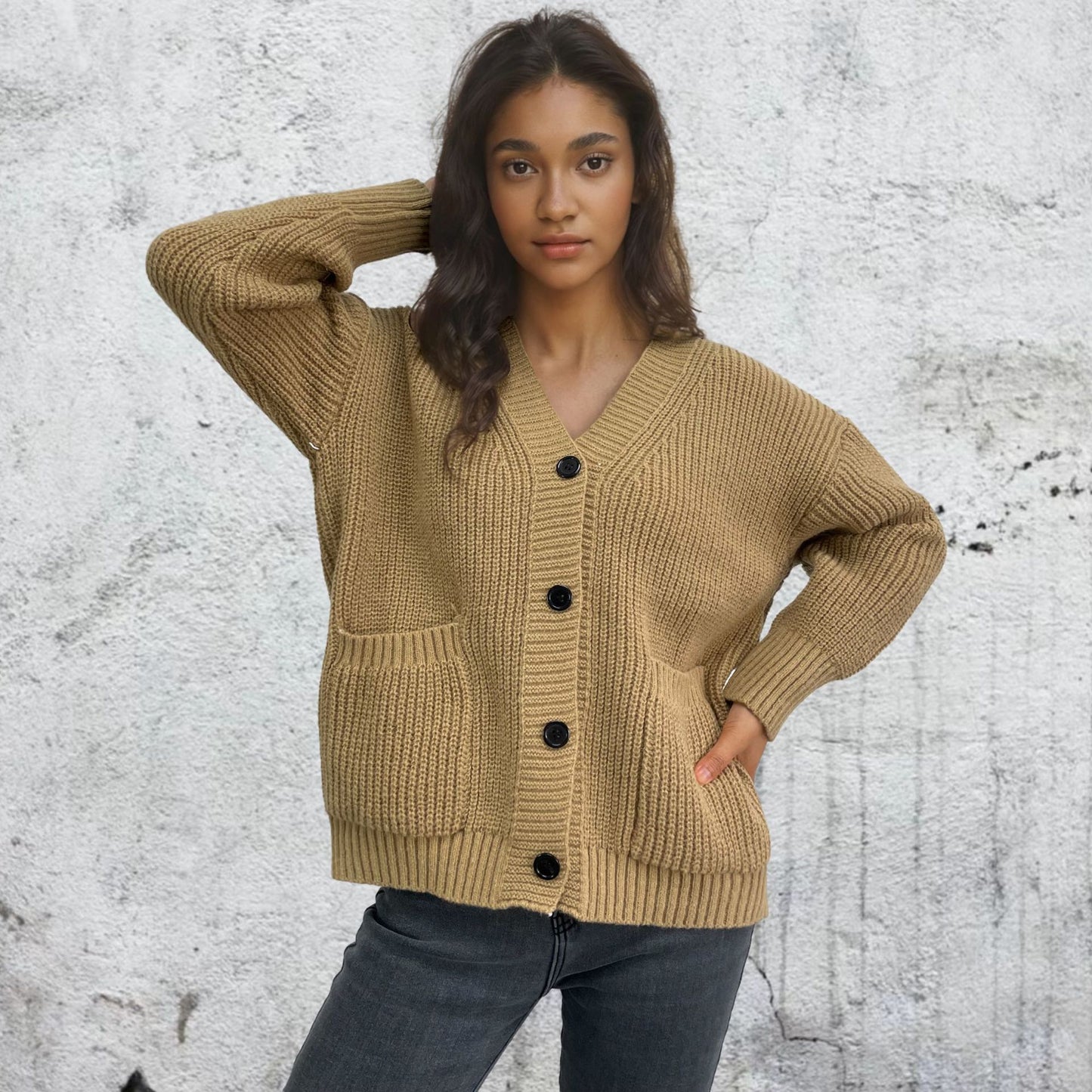 Dames gros tricot cardigan avec poches et détails de boutons Chic und Stil