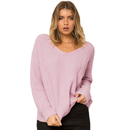 Pull femme avec un design unique à l'arrière et un lacet décoratif Chic und Stil