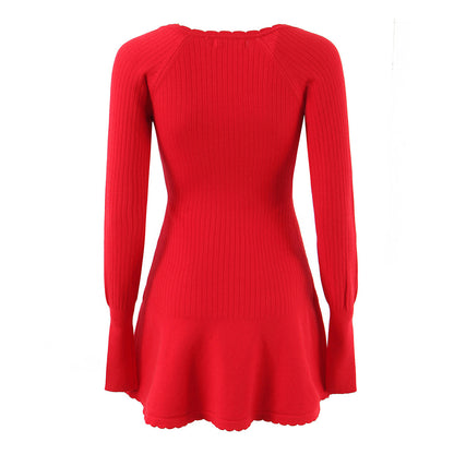 Pull en tricot pour femmes avec un élégant décolleté en V et un joli ourlet à volants Chic und Stil