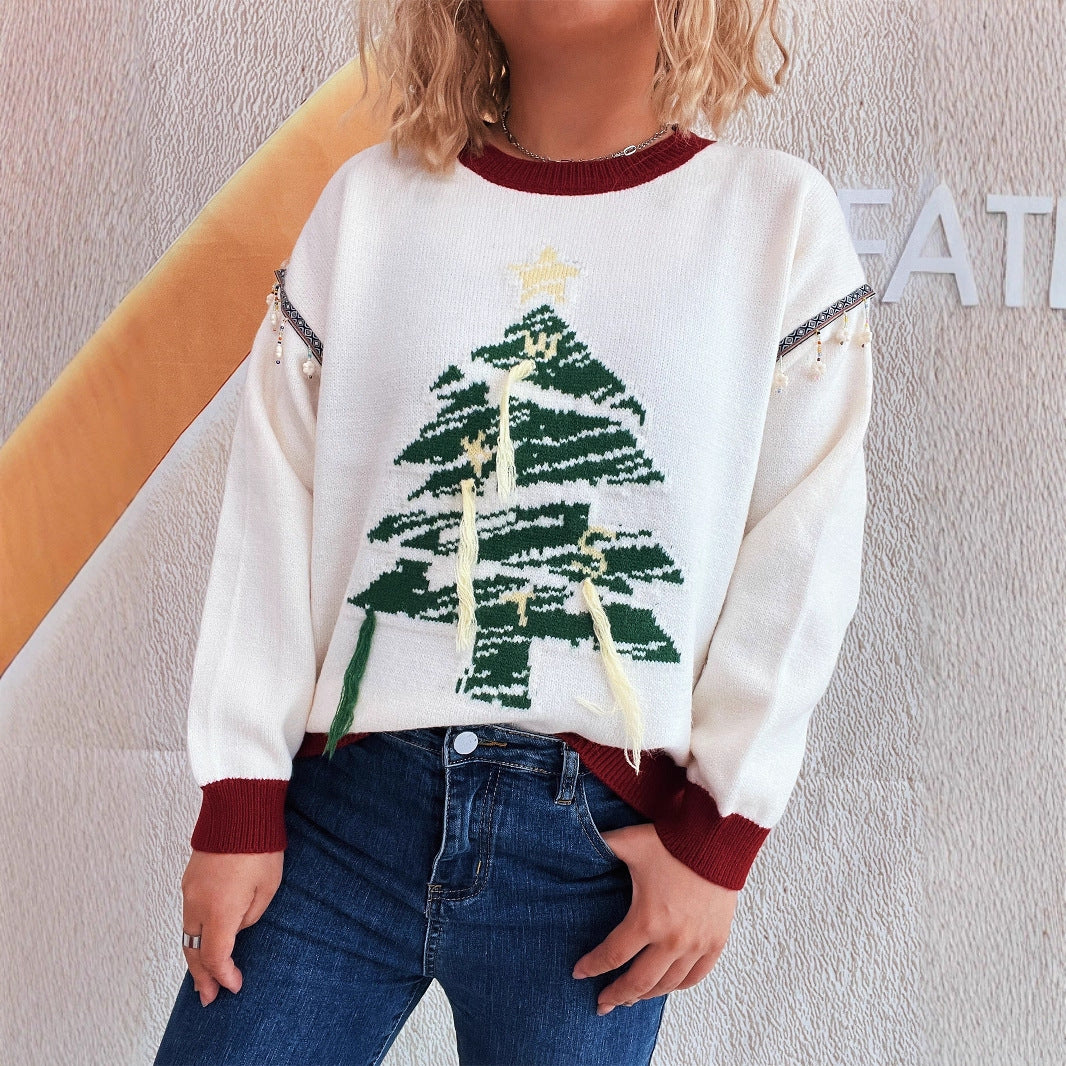 Pull femme de Noël avec motif d'arbre festif et détails raffinés Chic und Stil