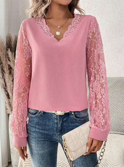 Dames haut élégant avec des détails en dentelle et décolleté en V Chic und Stil