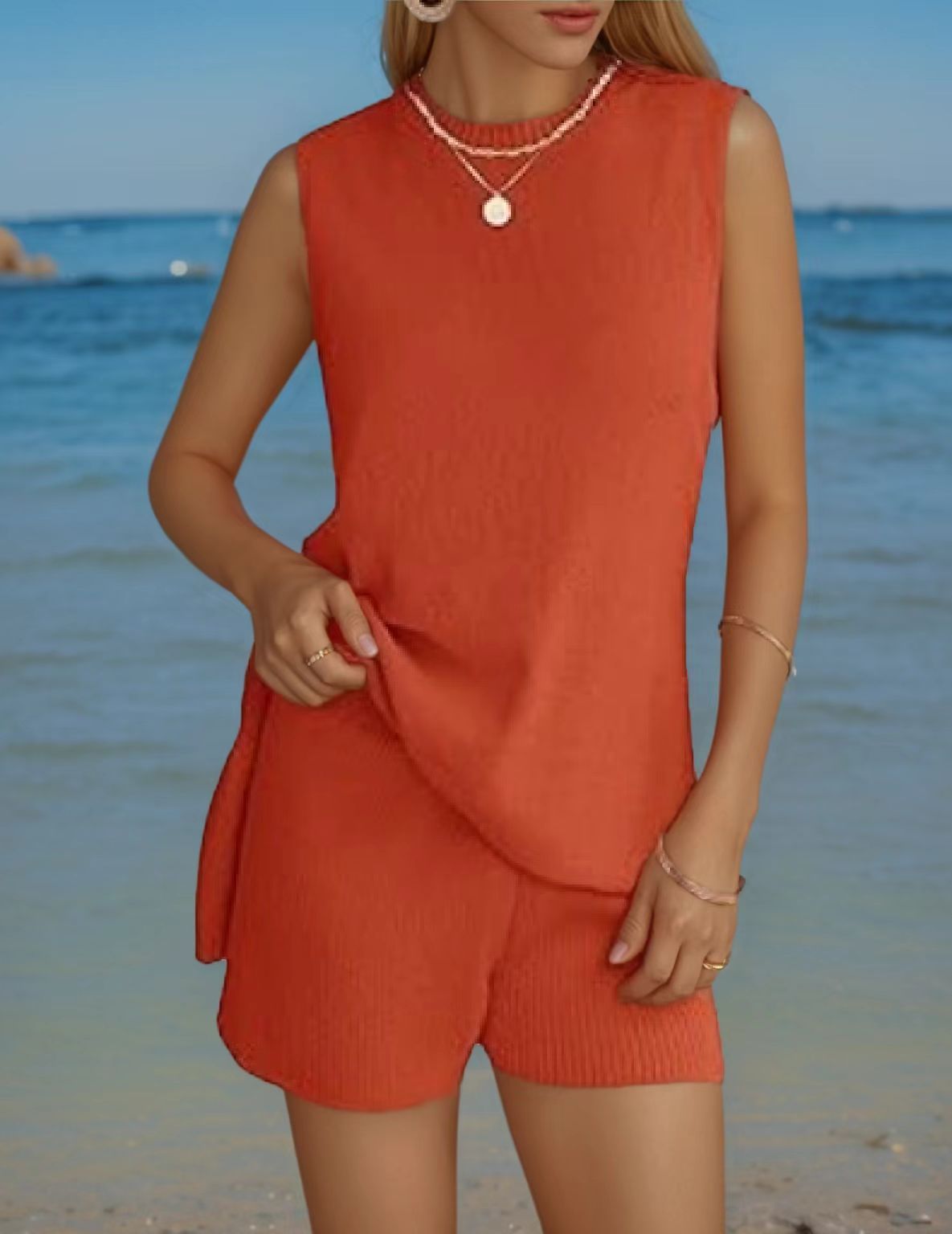 Robe de plage décontractée dames avec un motif texturé discret Chic und Stil