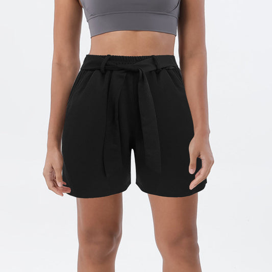 Shorts taille haute, décontractées pour femmes avec des liens Chic und Stil